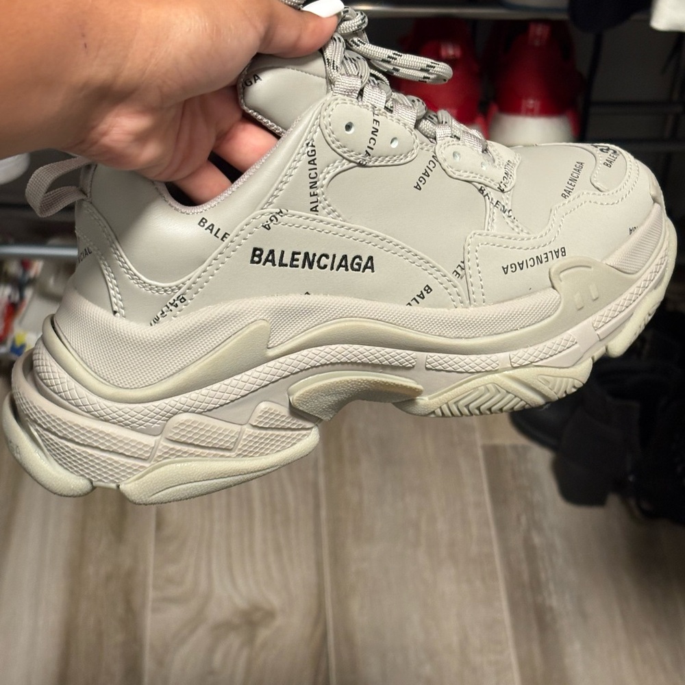 Balenciaga Gray Sneakers Classic Design - Picture 2 of 7